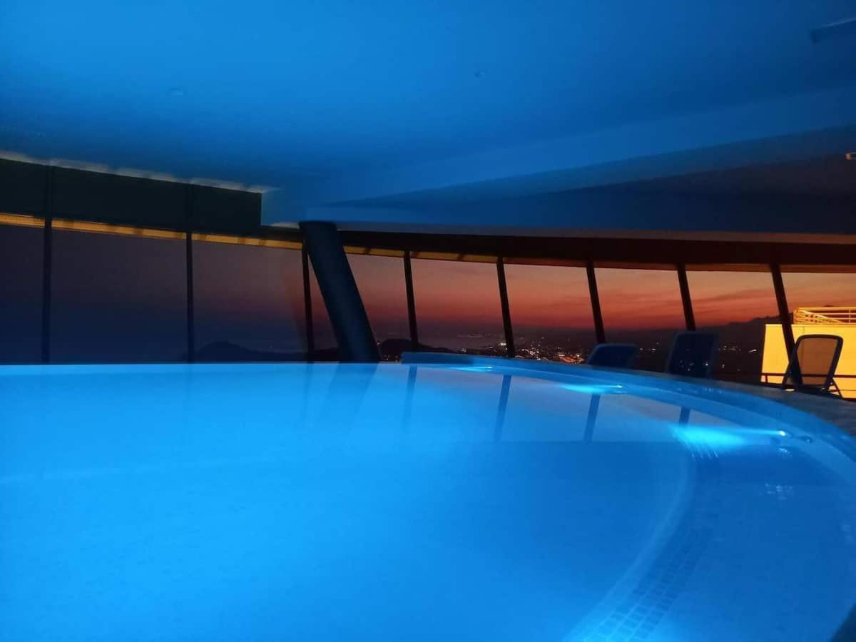 Intempo Luxury Sky View & Spa Resort Μπένιντορμ Εξωτερικό φωτογραφία