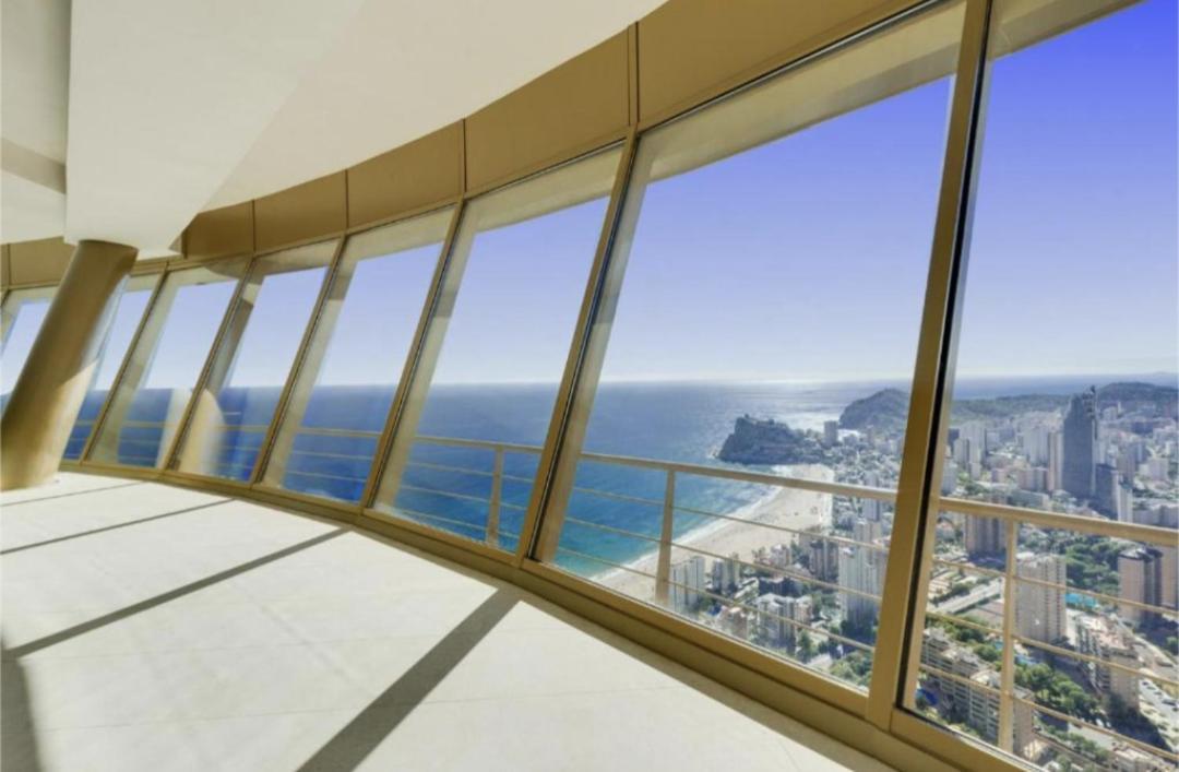 Intempo Luxury Sky View & Spa Resort Μπένιντορμ Εξωτερικό φωτογραφία